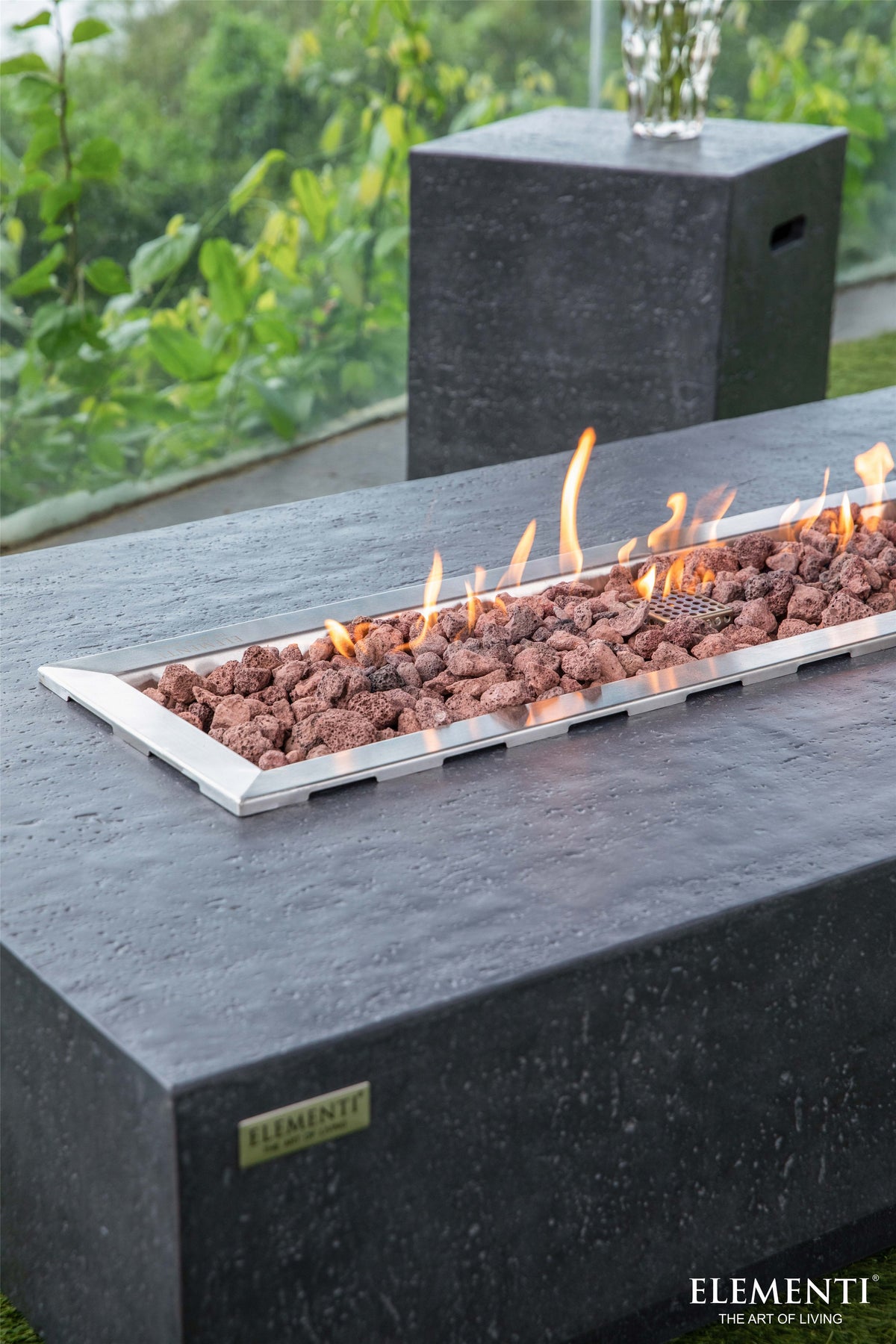 Elementi Hampton in Dark Gray, supplier lifestyle photo